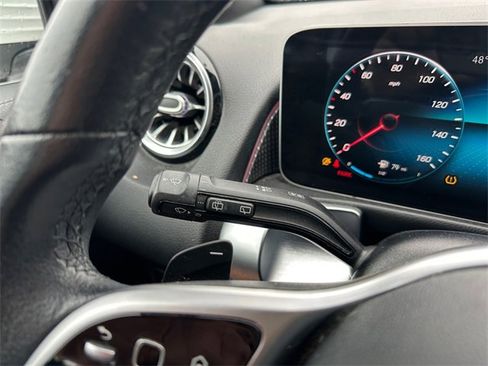 Used 2021 Mercedes-Benz GLB 250 4MATIC image 24