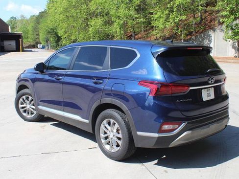 Used 2019 Hyundai Santa Fe SE image 3