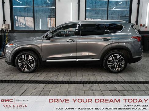 Used 2019 Hyundai Santa Fe Limited w/ Cargo Package image 4