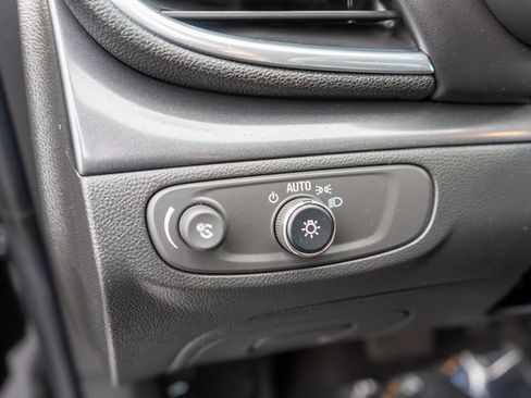 Used 2022 Buick Encore Preferred w/ Safety Package image 19