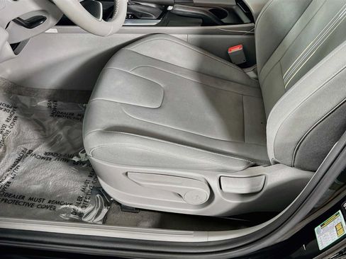 Certified 2025 Hyundai Elantra Sport FWD image 20