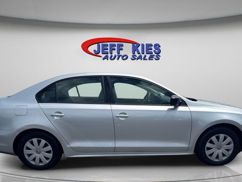 Used 2016 Volkswagen Jetta S FWD image 4