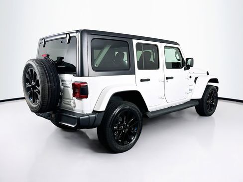 Used 2023 Jeep Wrangler Sahara w/ Cold Weather Group image 9