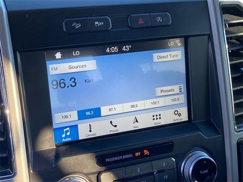 Used 2018 Ford F150 Lariat w/ Equipment Group 502A Luxury image 21