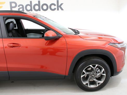 Certified 2024 Chevrolet Trax LT w/ Driver Confidence Package FWD image 8