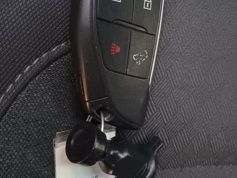 Used 2024 Chevrolet Silverado 2500 LT image 17