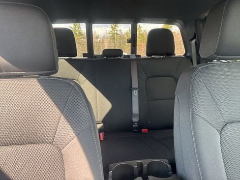 Used 2024 Chevrolet Colorado LT w/ LT Convenience Package AWD/4WD image 39