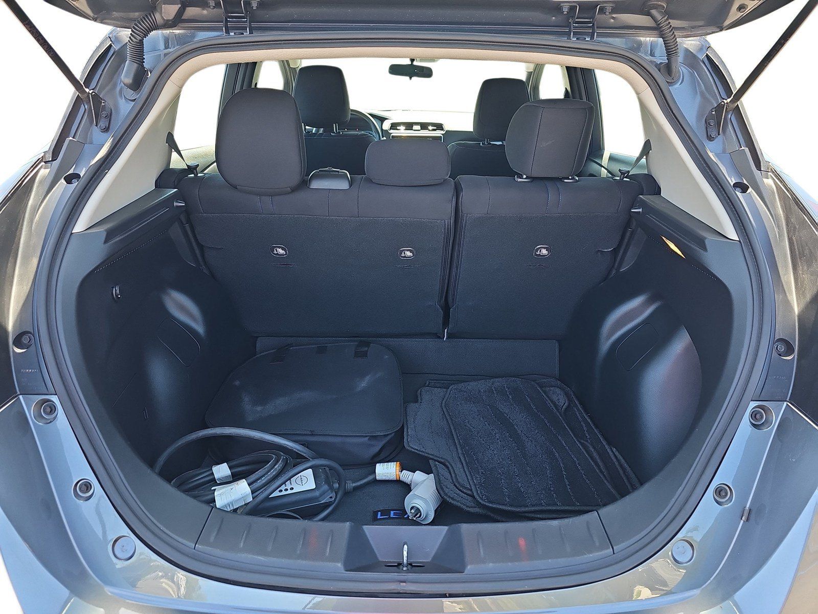 Used 2025 Nissan Leaf S FWD image 26