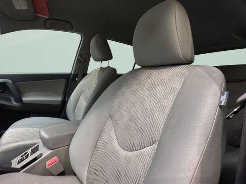 Used 2010 Toyota RAV4 2WD image 10