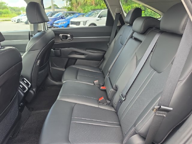 Certified 2023 Kia Sorento S FWD image 11