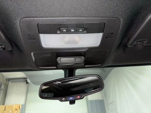 Used 2011 Chevrolet Camaro SS image 25