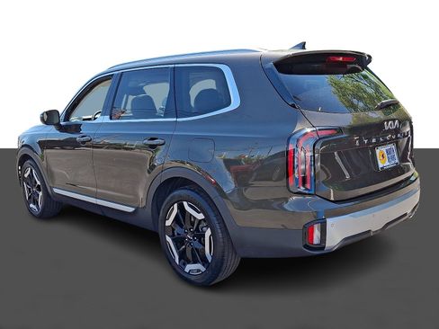 Certified 2024 Kia Telluride EX AWD/4WD image 4