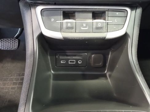 Used 2023 GMC Terrain SLT w/ Infotainment Package II AWD/4WD image 24