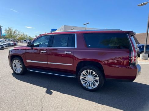 Used 2020 Cadillac Escalade ESV Luxury w/ LPO, Radiant Package AWD/4WD image 4