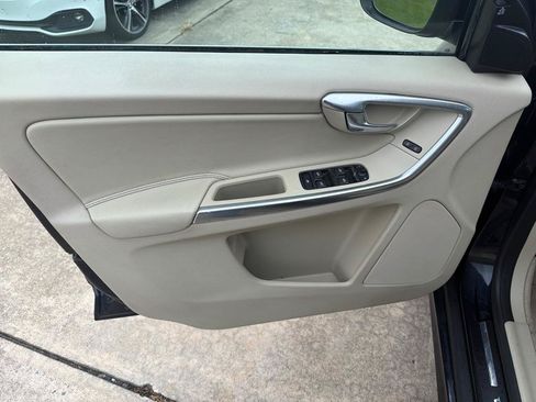 Used 2016 Volvo XC60 T5 Premier FWD image 29