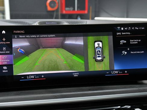 Used 2023 BMW X7 M60i AWD/4WD image 55