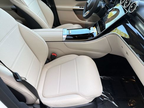 Used 2026 Mercedes-Benz GLC 300 image 31