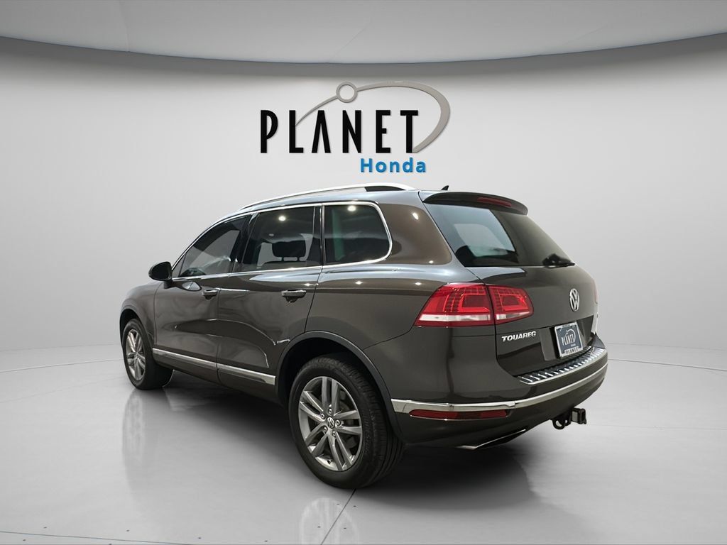 Used 2015 Volkswagen Touareg VR6 AWD/4WD image 6