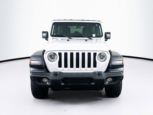 Used 2021 Jeep Wrangler Sport S image 2