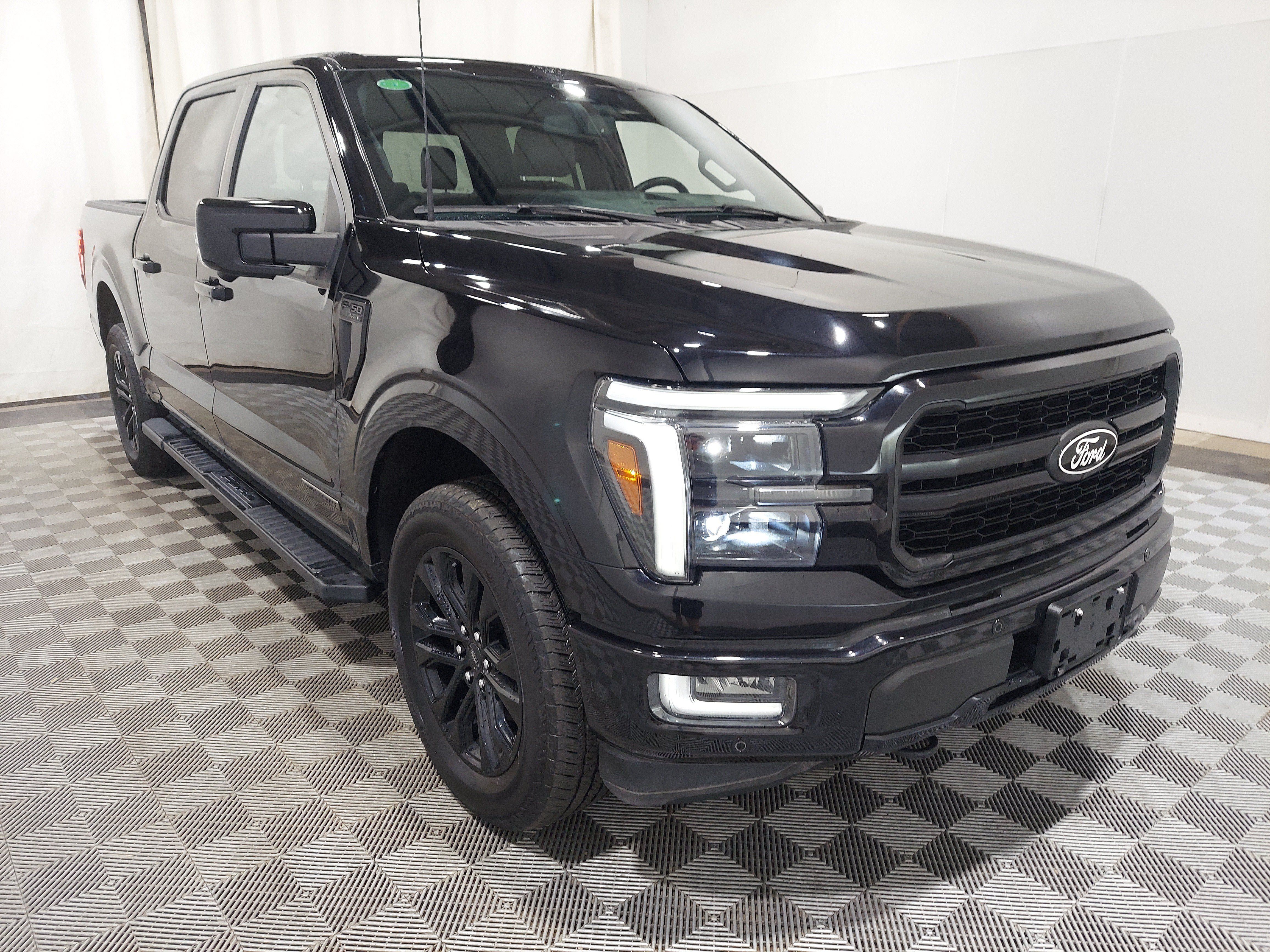Used 2024 Ford F150 Lariat w/ Equipment Group 502A High AWD/4WD image 4