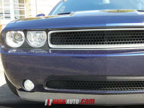 Used 2014 Dodge Challenger R/T RWD image 16