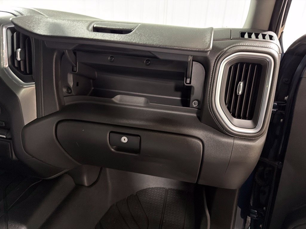 Used 2019 Chevrolet Silverado 1500 RST AWD/4WD image 25