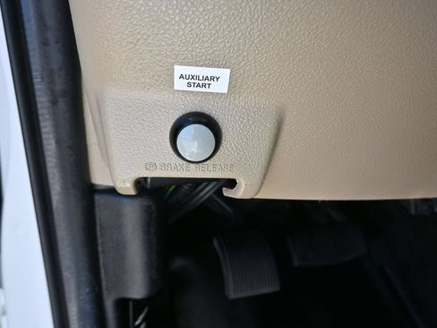 Used 2017 Ford E-450 and Econoline 450 Super Duty w/ Motorhome Prep Package RWD image 14