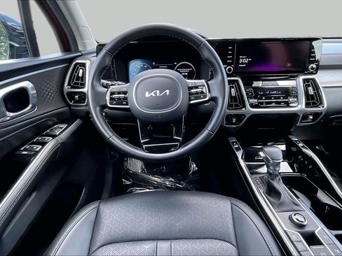 Used 2023 Kia Sorento SX FWD image 6