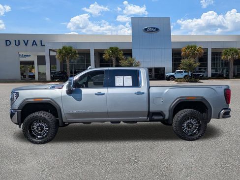 Used 2025 GMC Sierra 2500 SLT w/ SLT Convenience Package image 7