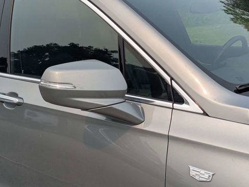 Used 2023 Cadillac XT6 Premium Luxury FWD image 11