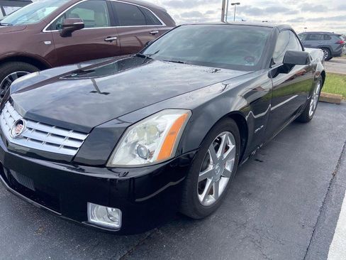 Used 2005 Cadillac XLR image 3
