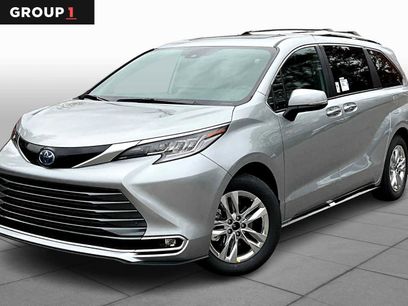New 2025 Toyota Sienna Limited