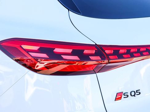 New 2025 Audi SQ5 Premium Plus image 12