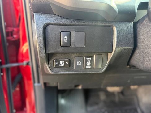 Used 2020 Toyota Tacoma TRD Off-Road w/ Technology Package AWD/4WD image 13