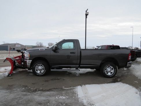 New 2024 RAM 2500 Tradesman w/ Chrome Appearance Group image 4