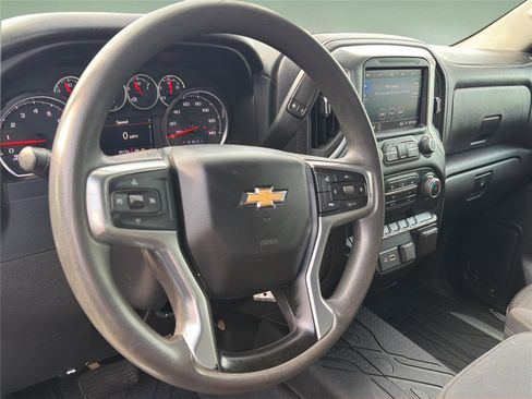Used 2022 Chevrolet Silverado 2500 LT AWD/4WD image 21