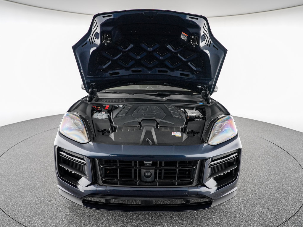 Used 2024 Porsche Cayenne Turbo GT AWD/4WD image 33