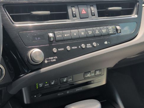 Used 2022 Lexus ES 350 w/ Premium Package FWD image 20