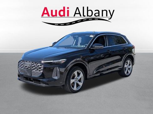 Used 2025 Audi Q5 Premium Plus w/ Premium Plus AWD/4WD image 8