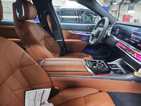 New 2025 BMW 760i xDrive image 10