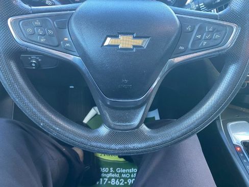 Used 2020 Chevrolet Equinox LT image 18