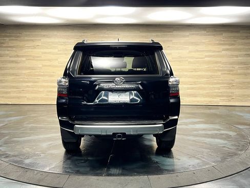 Used 2021 Toyota 4Runner Venture w/ Moonroof Package AWD/4WD image 9
