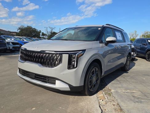 New 2026 Kia Carnival EX FWD image 4