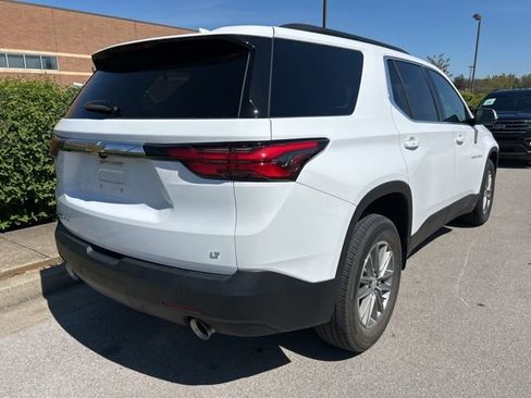 Used 2023 Chevrolet Traverse LT AWD/4WD image 3