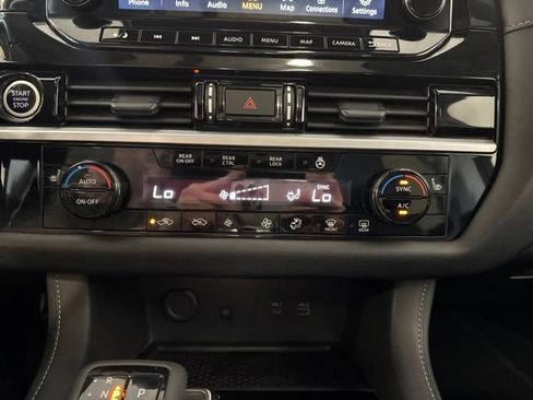 Certified 2024 Nissan Pathfinder SL w/ SL Premium Package AWD/4WD image 30