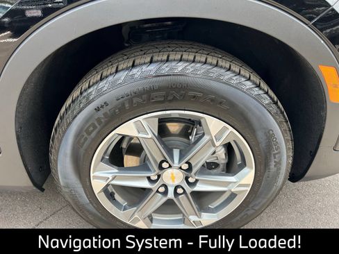 Used 2025 Chevrolet Blazer LT AWD/4WD image 12