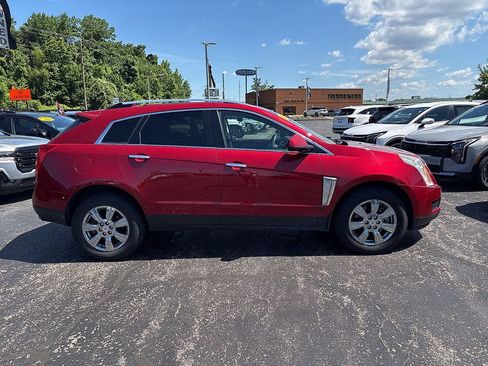 Used 2015 Cadillac SRX Luxury FWD image 2