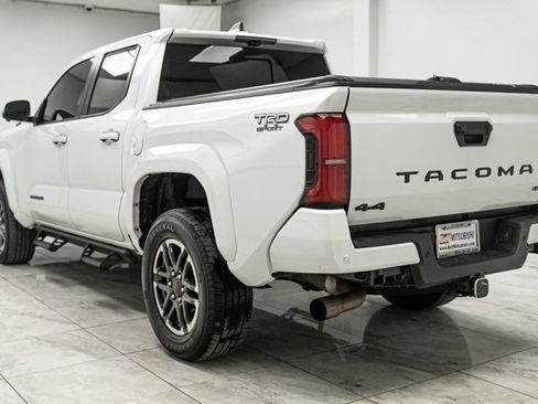 Used 2024 Toyota Tacoma TRD Sport image 7