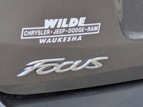 Used 2015 Ford Focus SE w/ SE Ecoboost Package image 12