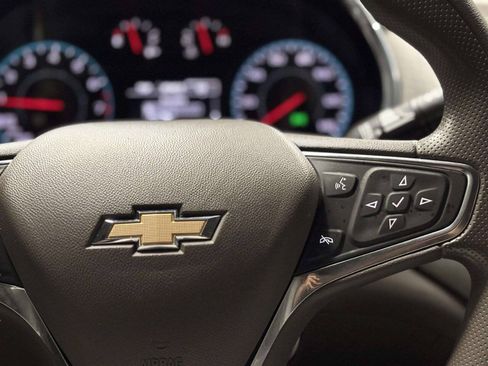 Used 2021 Chevrolet Malibu LT FWD image 32